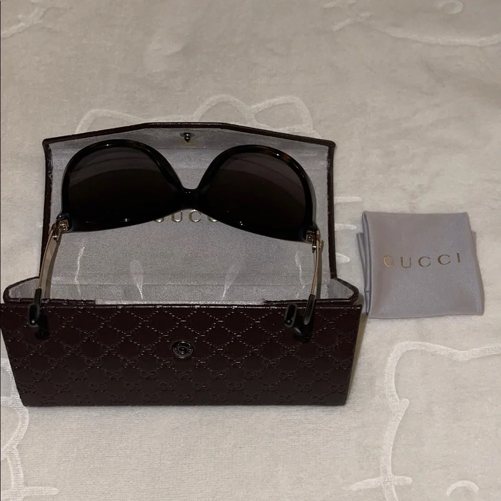 Gucci Black Gradient Cat Eye Sunglasses